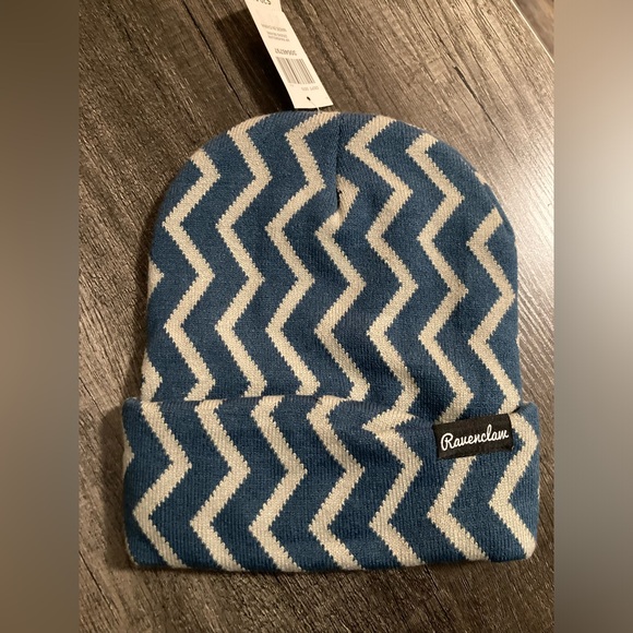 Harry Potter Ravenclaw Beanie - Picture 3 of 5
